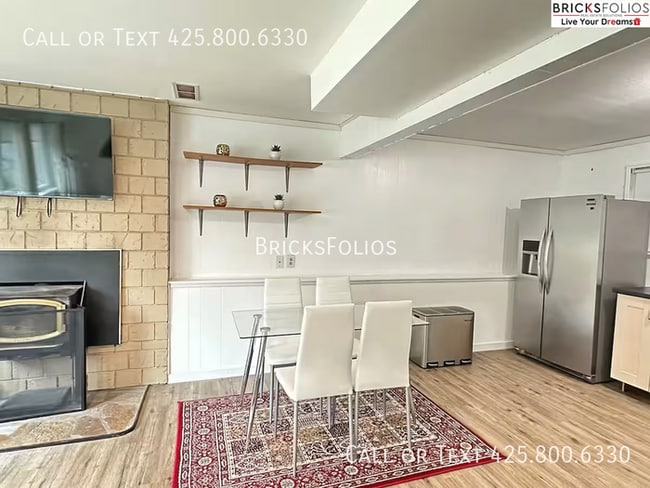 Foto del edificio - Sunny & Modern 1BR in the Heart of Bothell – Walk Everywhere!