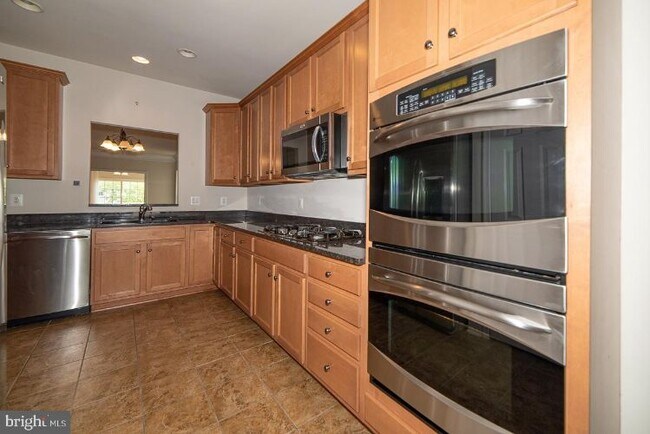 Building Photo - 8897 White Orchid Pl