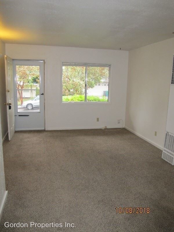 Building Photo - 5927-5929 NE 55th Ave