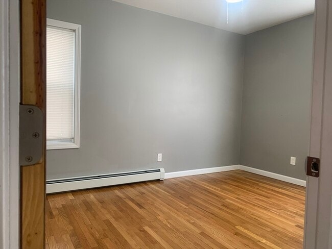 Building Photo - 350 Bay