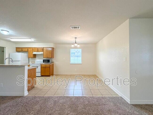 Foto del edificio - 820B N Beal St