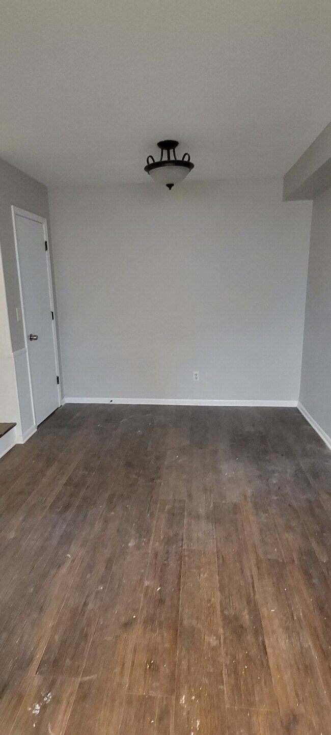 Dining area - 9712 Penn Ave S