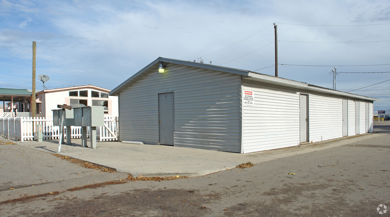 Primary Photo - Country Living Mobile Home Park