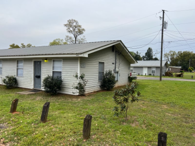 Primary Photo - 19474 Magnolia St