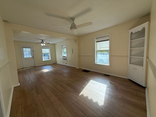 Foto del edificio - Pensacola - 32503 - 2 bedroom, 2 bathroom