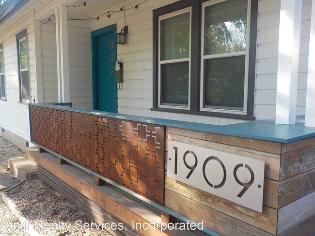 Building Photo - 2 br, 1 bath House - 1909 Piedmont Ave