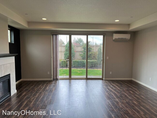Foto del edificio - 3 br, 2.5 bath House - 2300 S.  Nisqually Ave