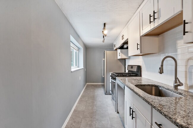 Foto del edificio - 1313 Lowrie St