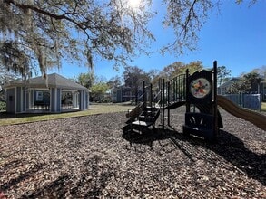 Building Photo - 2585 Grassy Point Dr