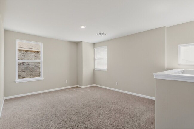 Foto del edificio - Spacious 4BR/2.5BA Home in El Reno — 2,213 Sq Ft, Move-In Ready