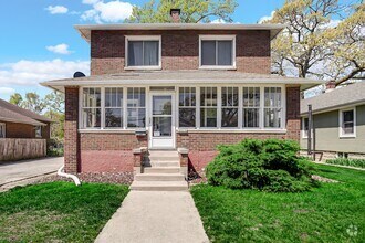 Building Photo - 8830 Parrish Ave