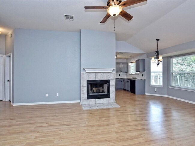 Building Photo - 303 Katy Crossing