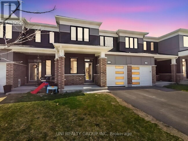 Building Photo - 335 Aphelion Cres