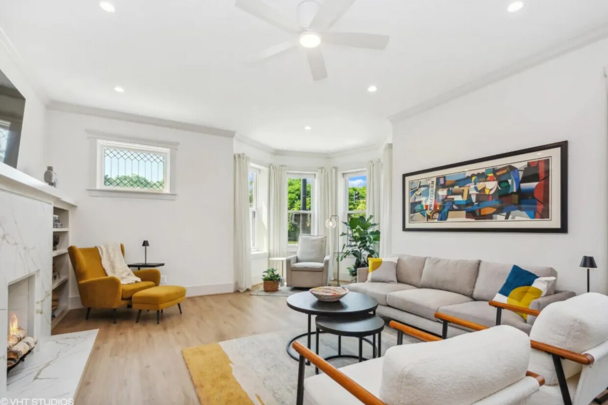 Foto principal - 2956 W Logan Blvd