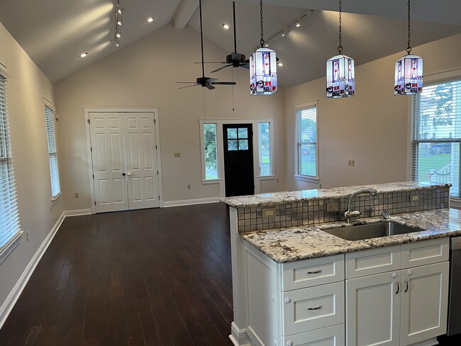 Great Room w/ Cathedral Ceiling - 320 Mound Ave