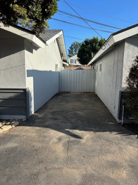 Foto del edificio - 275 Mesa Dr