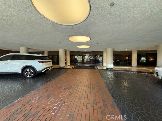 Building Photo - 200 N Swall Dr