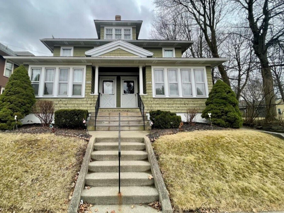 Foto principal - 140 1/2 Crestmont Rd