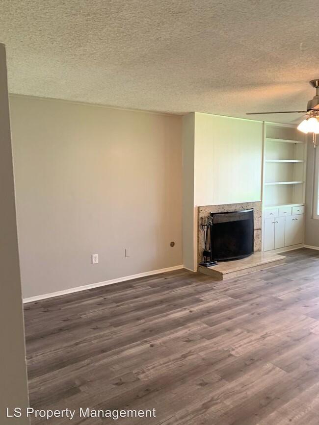 Building Photo - 14541 Carfax Dr