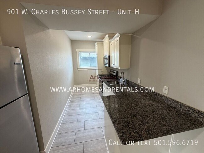 Foto del edificio - 901 W Charles Bussey Ave