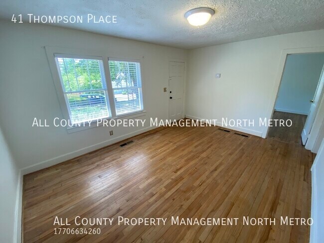 Building Photo - Cozy 2BR Home near Downtown Roswell!