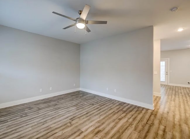 Photo - 2129 Bayport Ave Townhome