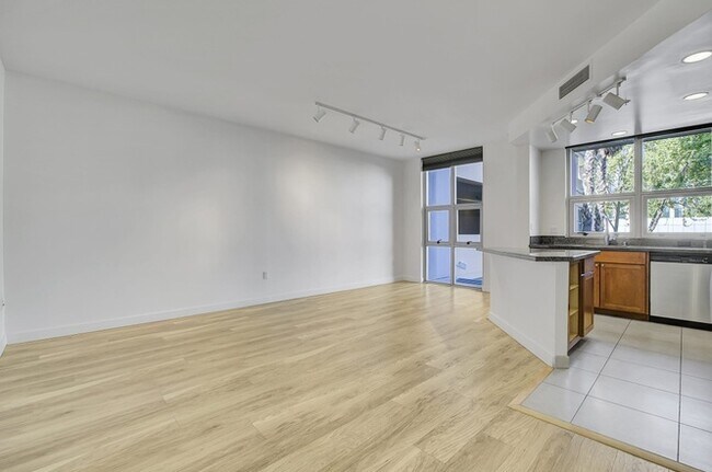 Foto del edificio - QuJaes