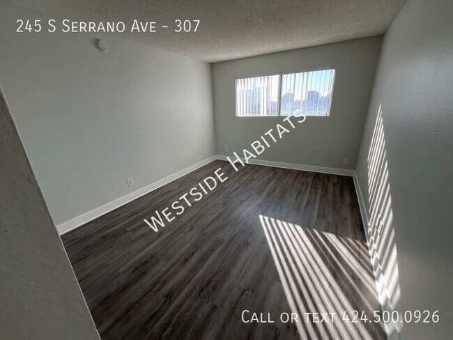 Foto del edificio - 245 Serrano Ave