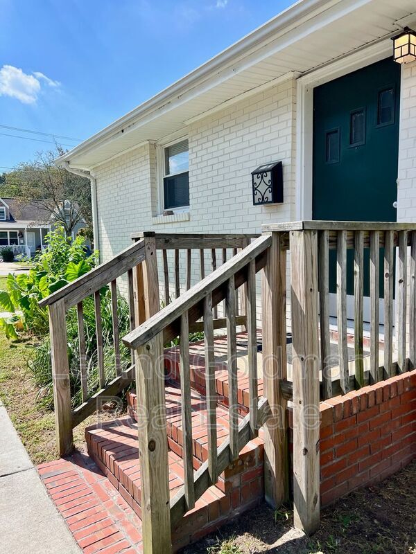 Building Photo - 978 Widgeon Rd