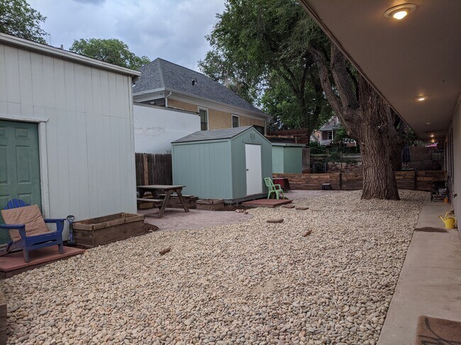 Building Photo - 3625 W Pikes Peak Ave