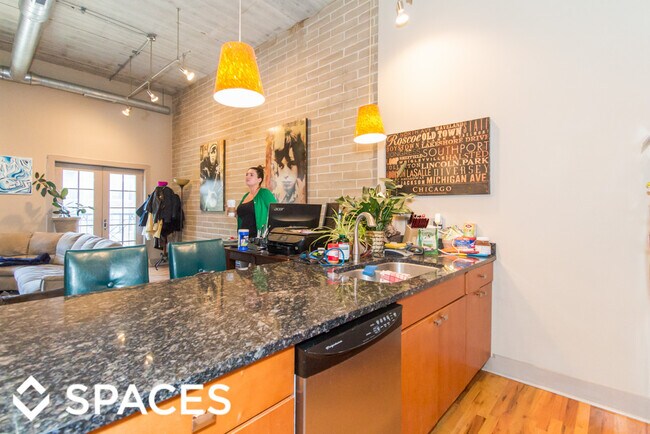 Foto del edificio - 3712 N Wilton Ave
