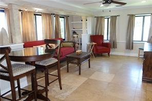 Foto del edificio - 3208 Beacon St