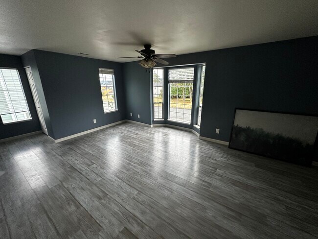 Foto del edificio - 952 SE Ely St