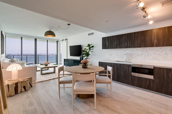Foto del edificio - 3131 NE 7th Ave