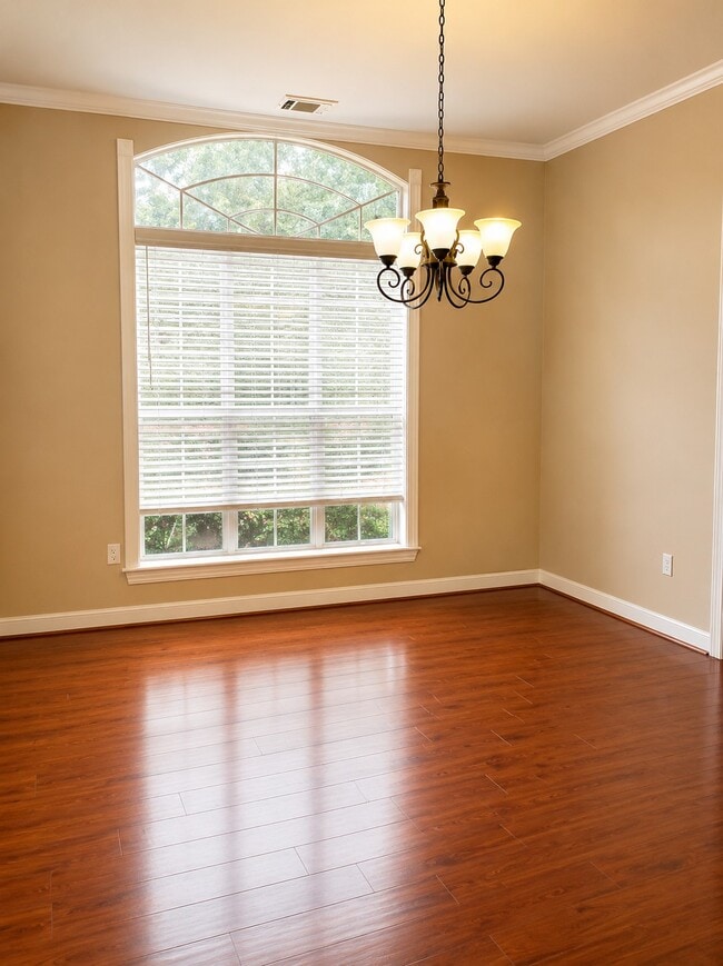 Building Photo - 14218 Swallowfield Dr