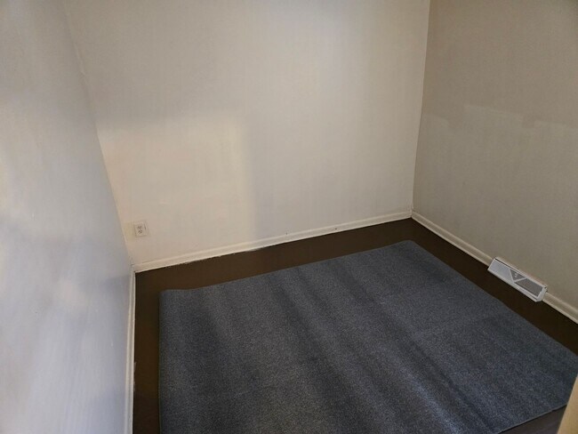 Foto del edificio - 3 Bedroom 1 Bathroom Townhouse