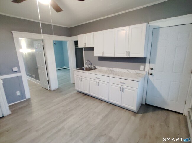 Foto del edificio - 167 Liberty St