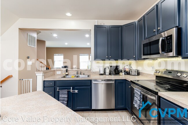 Foto del edificio - 3 br, 2.5 bath House - 913 Hopkins Corner