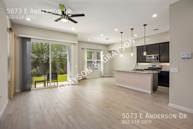 Foto del edificio - 5073 E Anderson Dr