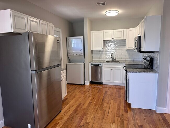 Building Photo - 41 Darina Pl