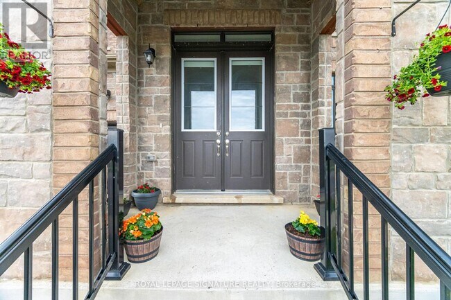 Photo du bâtiment - 18 Tweedhill Ave