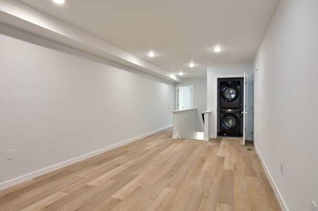 Foto del edificio - 645 Brooklyn St
