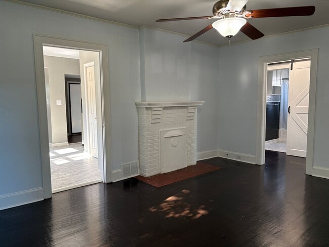 Foto del edificio - 4 Bedroom, 1 Bathroom House in Walkertown!