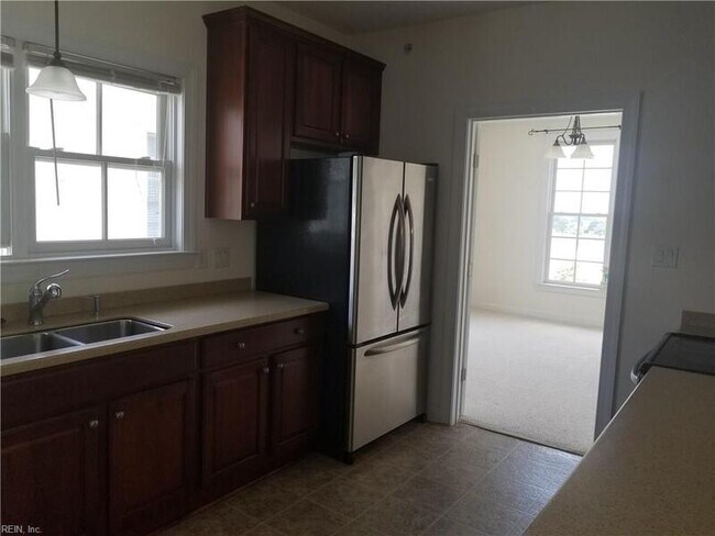 Foto del edificio - 4155 Harbor Walk Ave