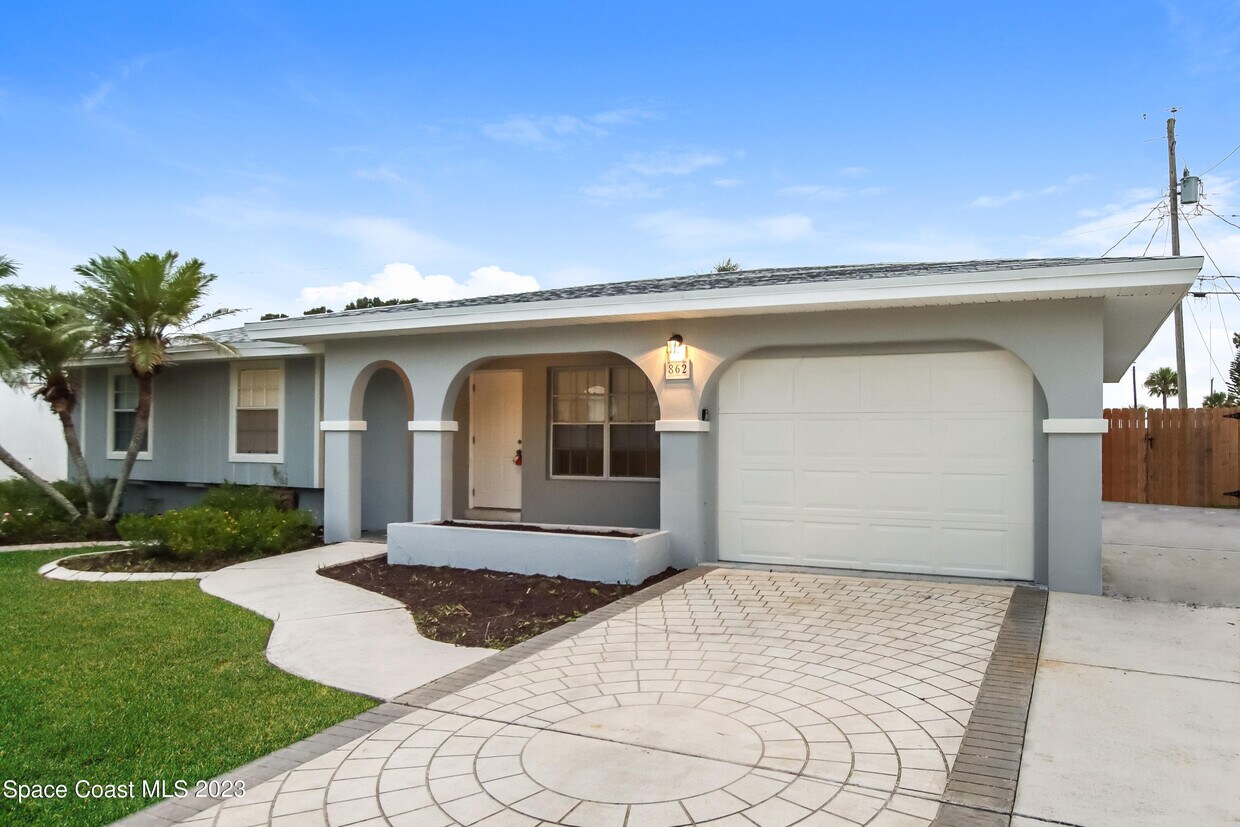 Foto principal - 862 Lance St