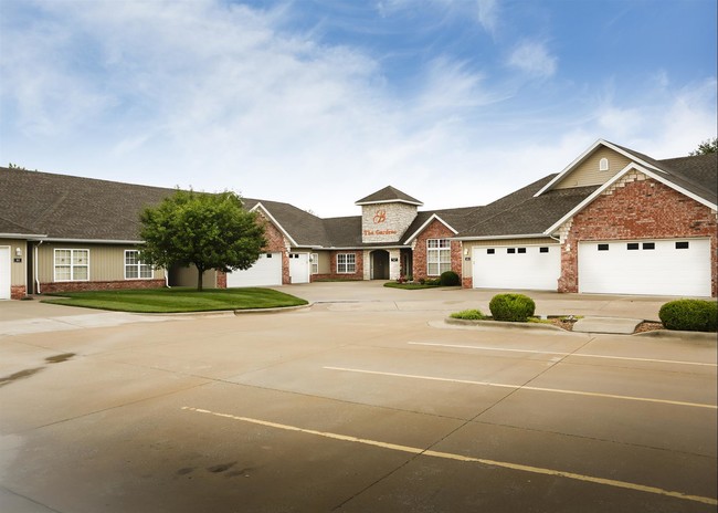 Building Photo - The Gardens Independent Living