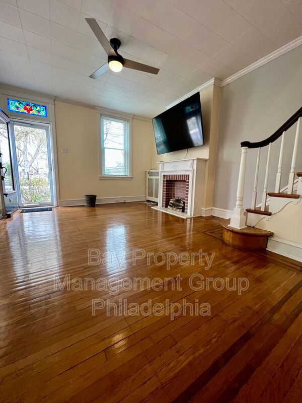 Building Photo - 528 Belgrade St