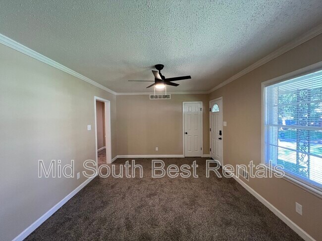 Foto del edificio - 1665 Paullus Ave