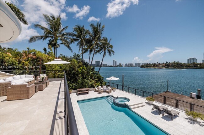 Building Photo - 2 S Hibiscus Dr