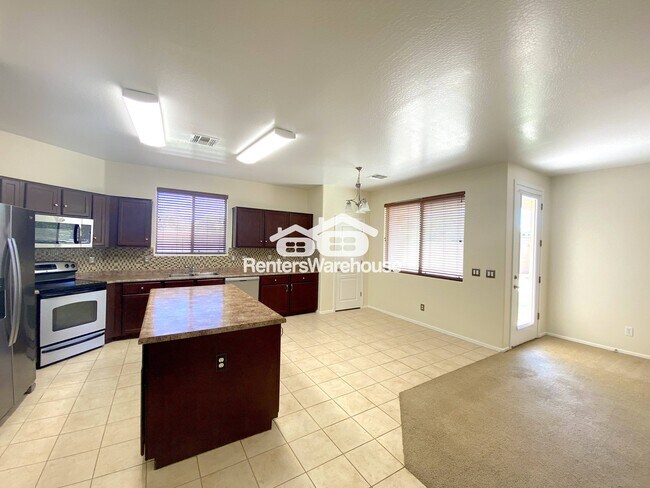 Building Photo - 4171 E Waterman Ct